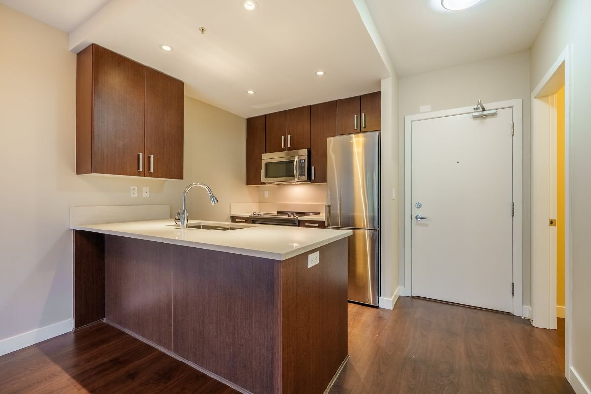 Room in Apartment for Rent - 1515 W 57th Ave, Vancouver, BC 4